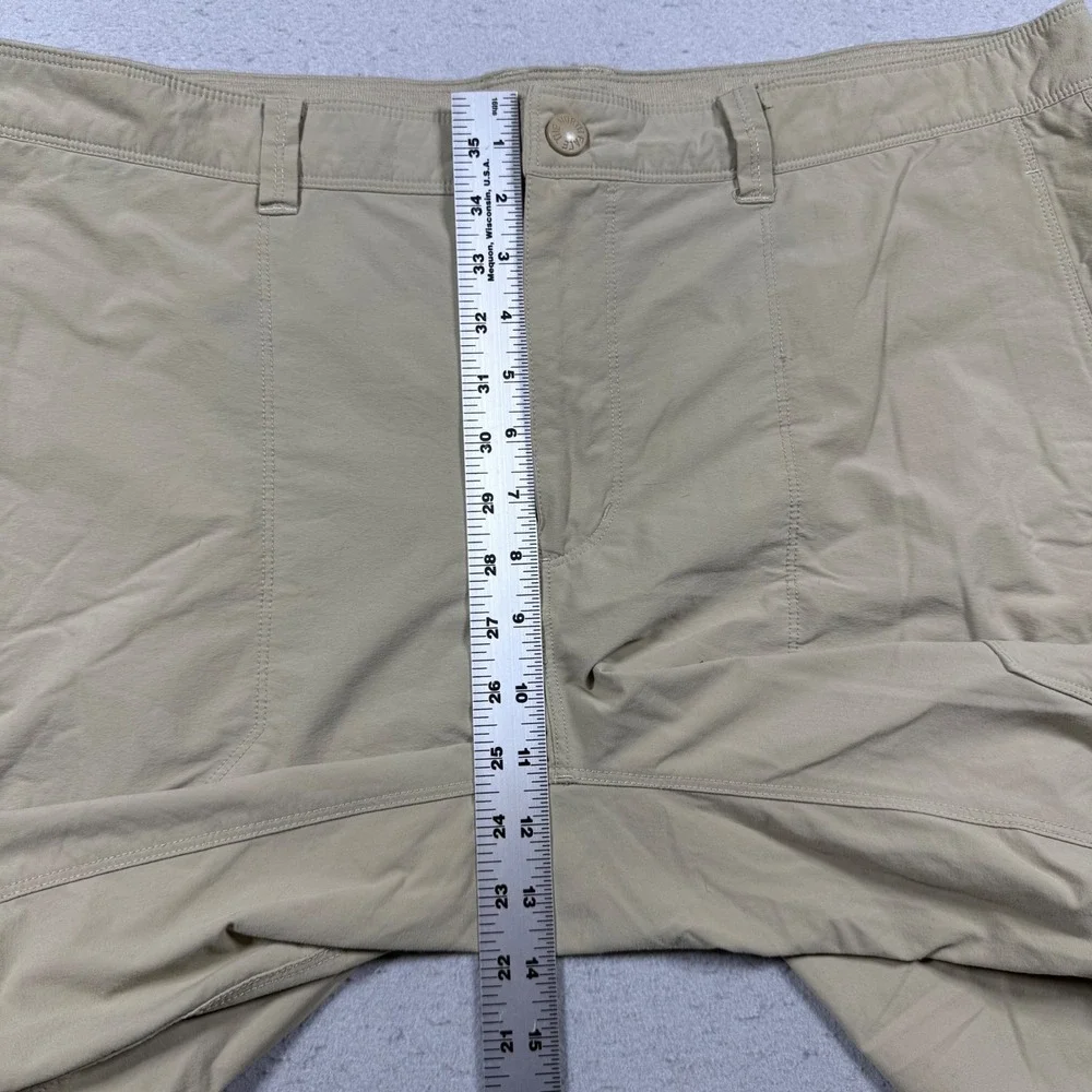 The North Face Mens Khaki Tan Hiking Cargo Shorts Size 40 Stretch Outdoor Trail